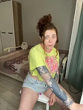 SophiePure online show from December 19, 2025, 12:40 pm