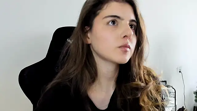 emmamurrr online show from January 11, 2026, 12:34 pm