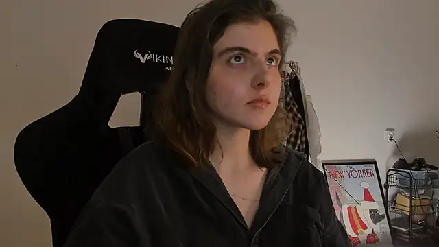 Snapshot of emmamurrr chatting on December 24, 2024, 7:33 pm emmamurrr online show from December 24, 2024, 7:33 pm