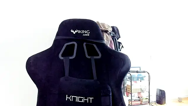 Snapshot of emmamurrr chatting on October 11, 2025, 10:27 am emmamurrr online show from October 11, 2025, 10:27 am