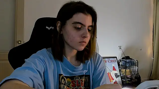 Snapshot of emmamurrr chatting on December 14, 2024, 3:25 pm emmamurrr online show from December 14, 2024, 3:25 pm