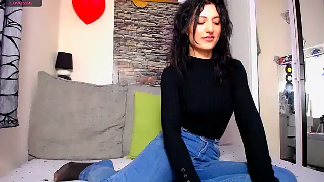 Snapshot of Angelique_An chatting on March 18, 2025, 6:17 pm Angelique An online show from March 18, 2025, 6:17 pm