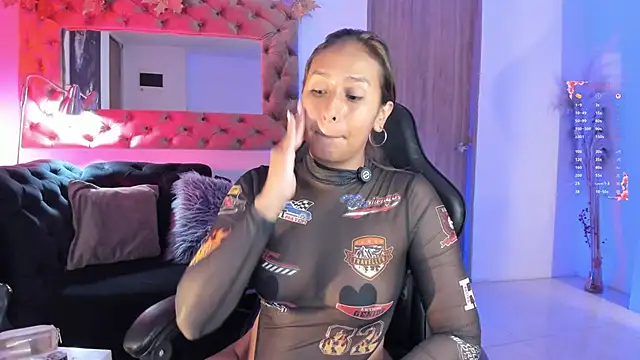 Snapshot of AmelyaMann chatting on May 20, 2026, 12:57 pm AmelyaMann online show from May 20, 2026, 12:57 pm