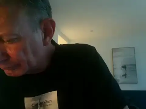 Snapshot of butseriouslykahnt chatting on December 9, 2024, 7:17 am butseriouslykahnt online show from December 9, 2024, 7:17 am