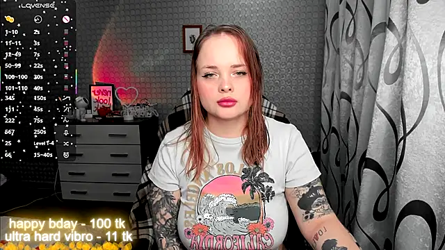 flower sarah  online show from November 22, 2025, 10:19 pm