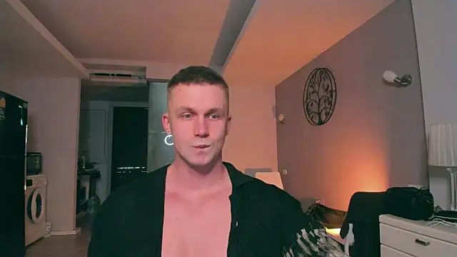 Samuel Andrew online show from September 26, 2025, 7:59 am