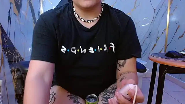isabeautyx19 online show from June 14, 2026, 7:59 pm