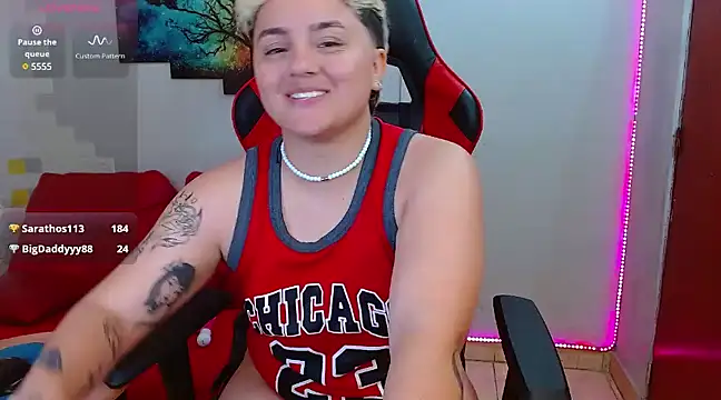 isabeautyx19 online show from February 26, 2025, 5:00 pm