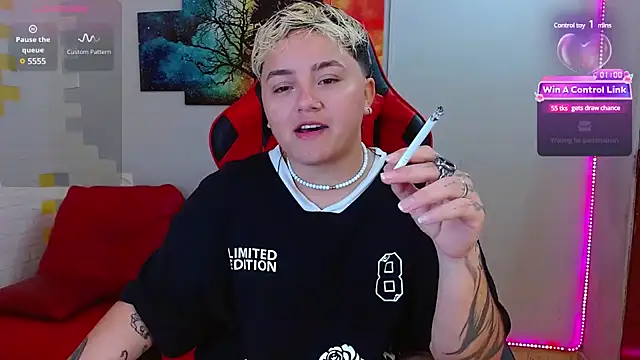 isabeautyx19 online show from February 26, 2025, 1:54 pm