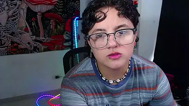 Snapshot of isabeautyx19 chatting on July 3, 2026, 7:31 pm isabeautyx19 online show from July 3, 2026, 7:31 pm
