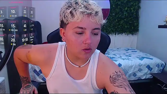 isabeautyx19 online show from March 5, 2025, 5:29 pm