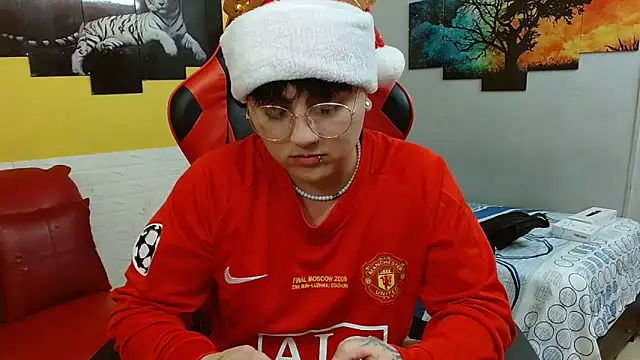 isabeautyx19 online show from December 14, 2025, 1:56 am