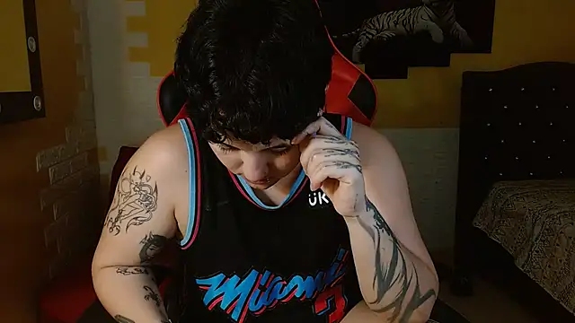 isabeautyx19 online show from November 19, 2025, 1:49 am