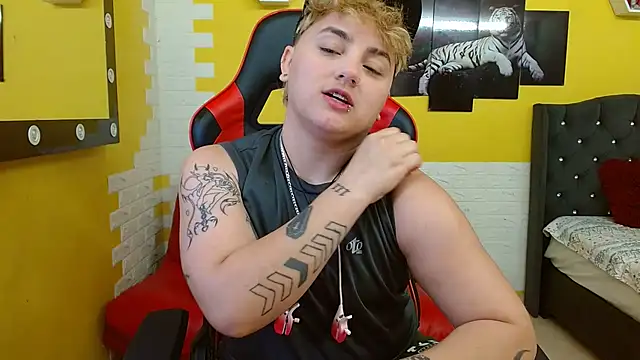 isabeautyx19 online show from September 27, 2025, 3:01 am