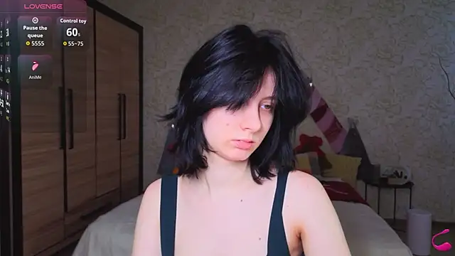 JulisSweet online show from January 9, 2026, 9:49 am