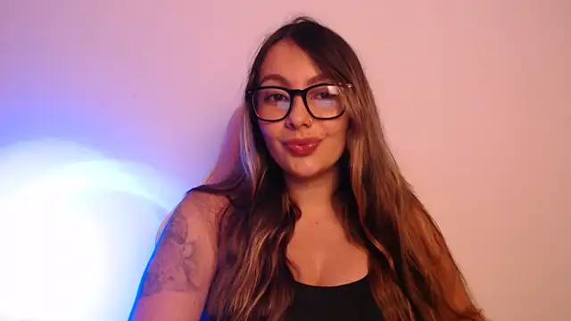 Snapshot of lalawhitte chatting on December 17, 2025, 8:36 pm lalawhitte online show from December 17, 2025, 8:36 pm