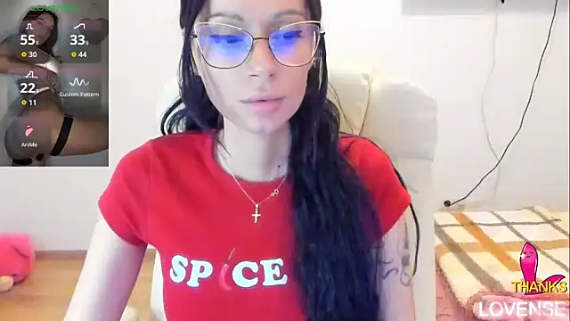 Snapshot of kissnicol32 chatting on May 7, 2026, 3:59 pm kissnicol32 online show from May 7, 2026, 3:59 pm