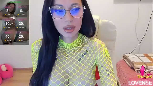 Snapshot of kissnicol32 chatting on May 9, 2026, 4:10 pm kissnicol32 online show from May 9, 2026, 4:10 pm