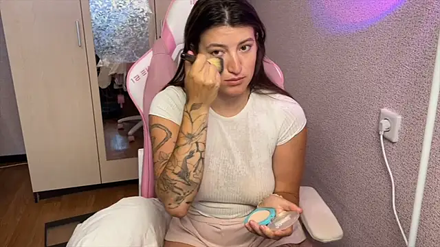Katrin  kiss online show from June 23, 2026, 7:39 am