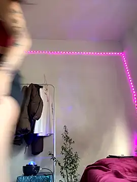 Snapshot of melisabunnny chatting on November 3, 2025, 11:36 am melisabunnny online show from November 3, 2025, 11:36 am