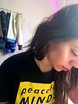 Snapshot of melisabunnny chatting on November 11, 2025, 12:55 pm melisabunnny online show from November 11, 2025, 12:55 pm