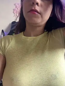 Snapshot of melisabunnny chatting on November 28, 2025, 11:54 am melisabunnny online show from November 28, 2025, 11:54 am