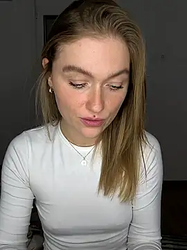 Snapshot of Goldloeckchen159 chatting on March 22, 2026, 6:42 pm Goldloeckchen159 online show from March 22, 2026, 6:42 pm