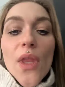 Snapshot of Goldloeckchen159 chatting on February 22, 2026, 1:35 pm Goldloeckchen159 online show from February 22, 2026, 1:35 pm