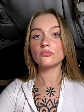 Snapshot of Goldloeckchen159 chatting on November 30, 2025, 4:41 pm Goldloeckchen159 online show from November 30, 2025, 4:41 pm