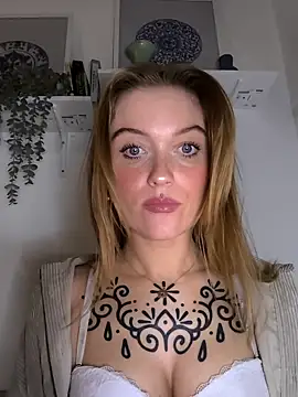 Snapshot of Goldloeckchen159 chatting on October 11, 2025, 5:25 pm Goldloeckchen159 online show from October 11, 2025, 5:25 pm