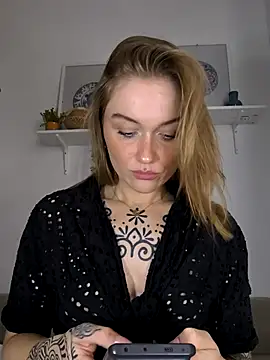 Snapshot of Goldloeckchen159 chatting on October 19, 2025, 12:41 pm Goldloeckchen159 online show from October 19, 2025, 12:41 pm