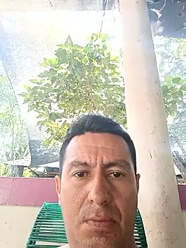 Snapshot of walwan85 chatting on December 14, 2025, 1:06 pm walwan85 online show from December 14, 2025, 1:06 pm