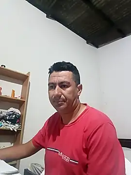 Snapshot of walwan85 chatting on November 28, 2025, 10:04 am walwan85 online show from November 28, 2025, 10:04 am