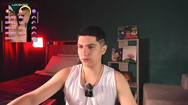 Snapshot of Brat_ chatting on September 9, 2025, 11:03 pm Brat online show from September 9, 2025, 11:03 pm