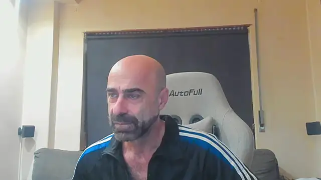 Snapshot of Bicopflirt chatting on November 24, 2025, 3:56 pm Bicopflirt online show from November 24, 2025, 3:56 pm