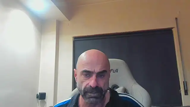 Snapshot of Bicopflirt chatting on February 7, 2026, 11:24 pm Bicopflirt online show from February 7, 2026, 11:24 pm