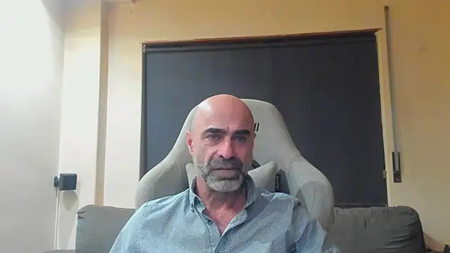 Snapshot of Bicopflirt chatting on February 23, 2026, 2:02 am Bicopflirt online show from February 23, 2026, 2:02 am