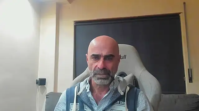 Snapshot of Bicopflirt chatting on March 12, 2026, 12:49 am Bicopflirt online show from March 12, 2026, 12:49 am