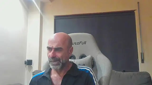 Snapshot of Bicopflirt chatting on March 22, 2026, 12:47 am Bicopflirt online show from March 22, 2026, 12:47 am