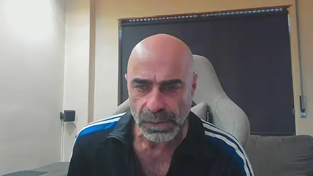 Snapshot of Bicopflirt chatting on March 12, 2026, 1:48 pm Bicopflirt online show from March 12, 2026, 1:48 pm