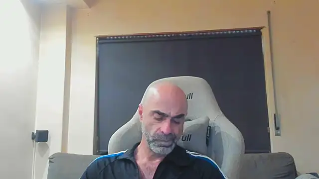 Snapshot of Bicopflirt chatting on March 5, 2026, 1:51 pm Bicopflirt online show from March 5, 2026, 1:51 pm