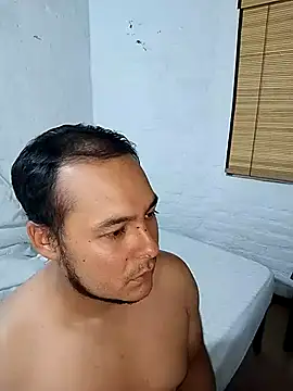 Snapshot of piton77 chatting on October 23, 2025, 10:47 am piton77 online show from October 23, 2025, 10:47 am