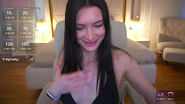 MilaSecrett online show from May 4, 2026, 1:25 pm