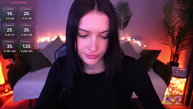 Snapshot of MilaSecrett chatting on March 22, 2026, 2:07 pm MilaSecrett online show from March 22, 2026, 2:07 pm