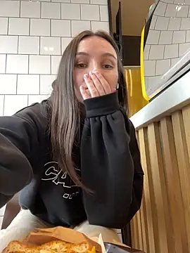 Snapshot of Jinna_milli chatting on February 12, 2025, 9:31 am Jinna milli online show from February 12, 2025, 9:31 am