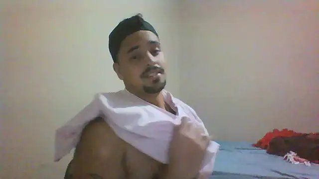 Snapshot of Xcumshot33 chatting on October 21, 2025, 3:28 am Xcumshot33 online show from October 21, 2025, 3:28 am