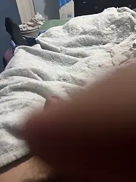 Snapshot of Your_love39 chatting on December 15, 2025, 7:03 am Your love39 online show from December 15, 2025, 7:03 am