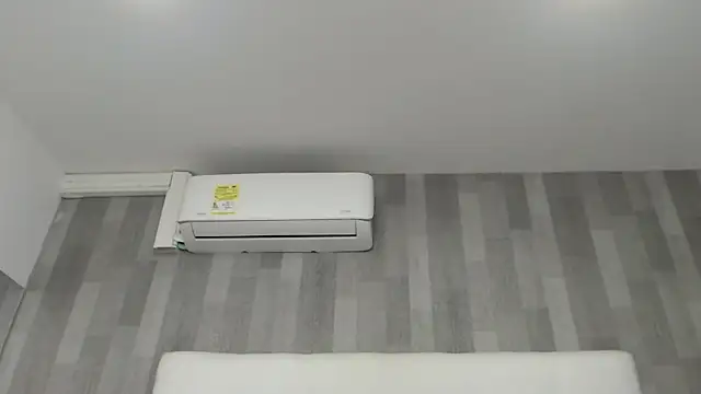 Snapshot of LeahMillerr chatting on February 9, 2026, 12:25 pm LeahMillerr online show from February 9, 2026, 12:25 pm