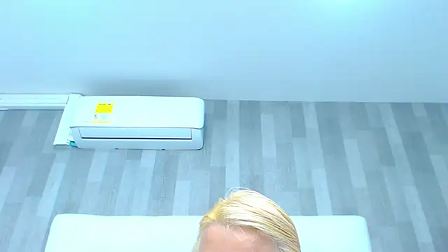 Snapshot of LeahMillerr chatting on February 19, 2026, 12:57 pm LeahMillerr online show from February 19, 2026, 12:57 pm