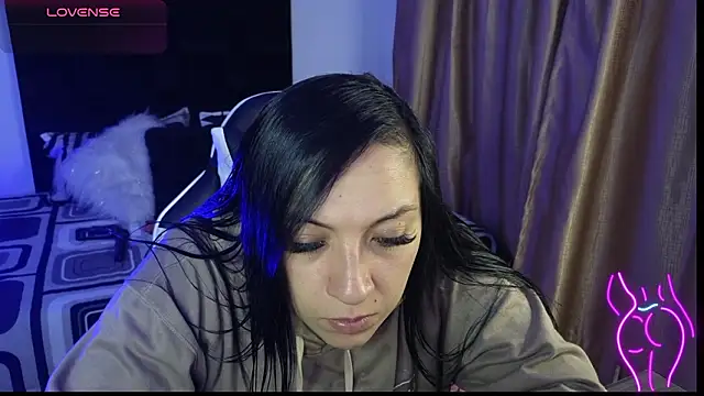 Snapshot of Majuu__ chatting on February 14, 2026, 11:10 am Majuu online show from February 14, 2026, 11:10 am